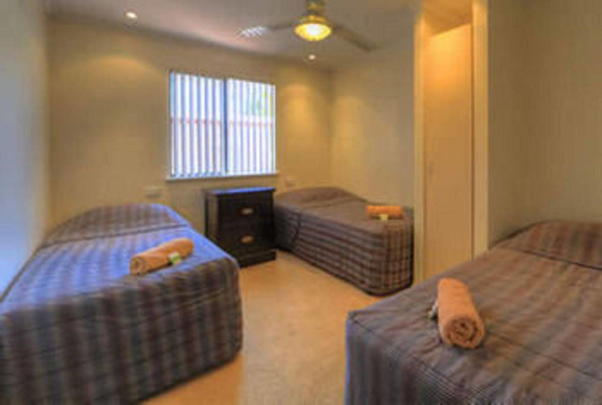 Central Caravan Park Perth Esterno foto