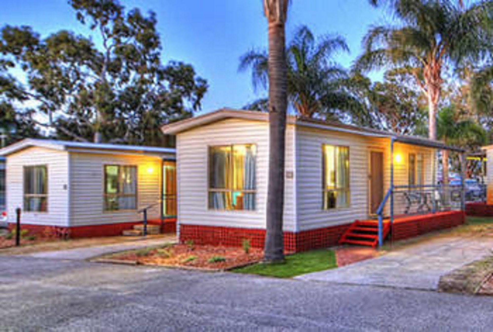 Central Caravan Park Perth Esterno foto